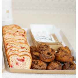 Plateau de roulés à la cannelle